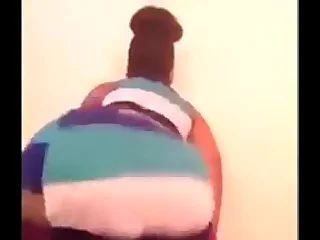 heavy ass booty clapping